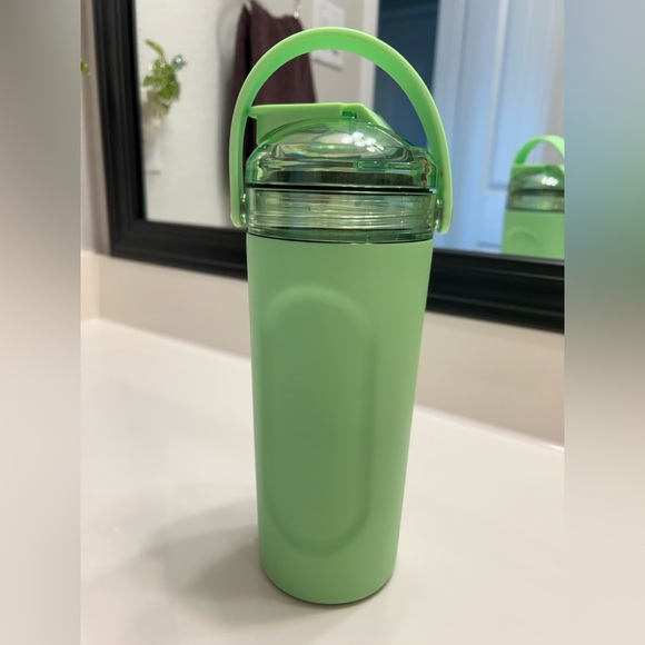 BrüMate Kiwi Green Multishaker Insulated Bottle - Picture 4 of 11